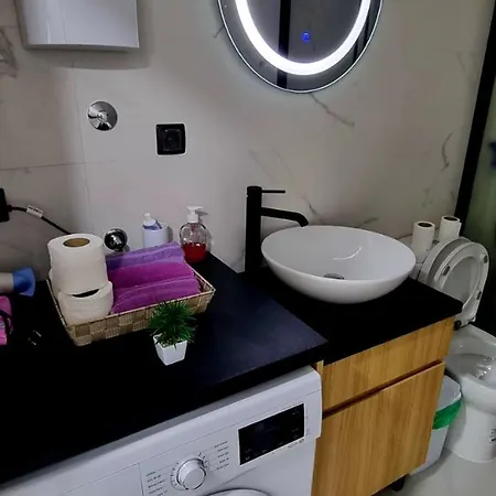 The Modern Apartment *